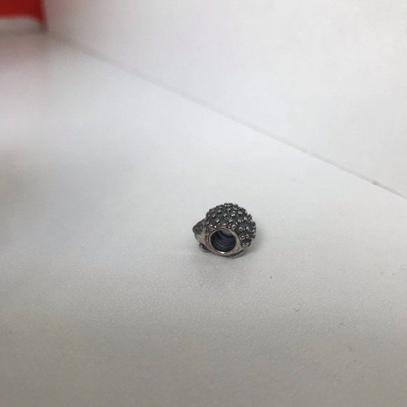 Pandora Hedgehog Charm - Picture 7 of 9